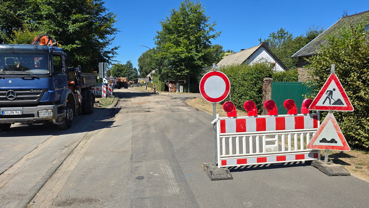 Elsenborner Straße, Kalterherberg, Straßensperrung